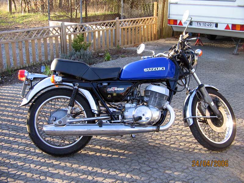 suzuki gt500 description